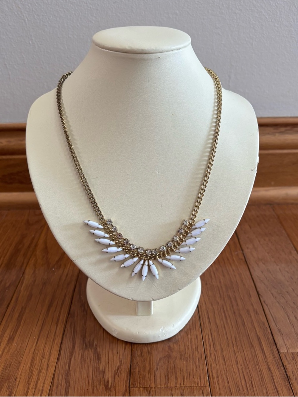 Vintage Inspired Art Deco Gold Tone Chain Necklace with Gemstone Accents